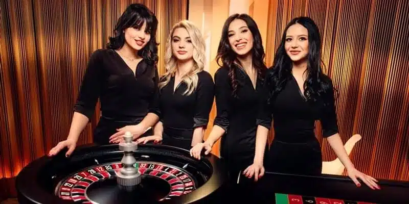 Hội viên sẽ được hỗ trợ bởi dàn dealer xinh đẹp và nóng bỏng